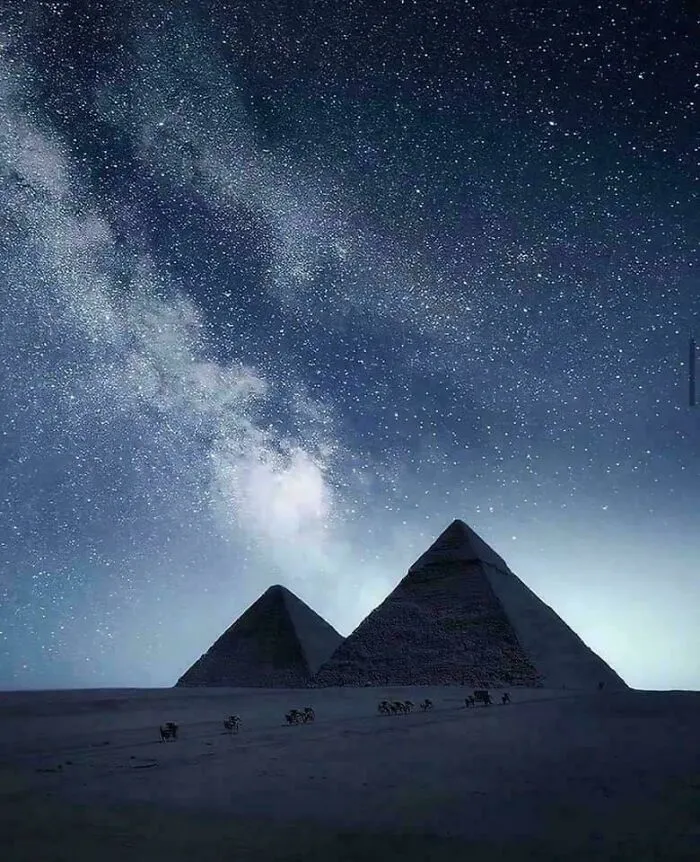 Pyramids Under The Blanket Of Star. By Nicolas Toneback