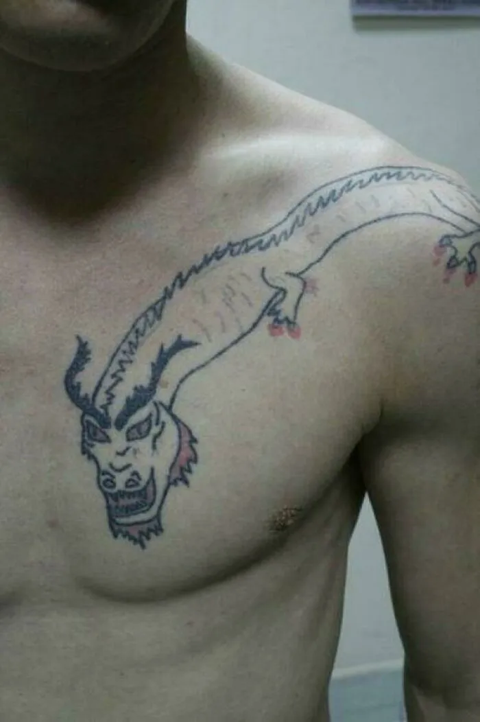 Vi esta foto en una app de citas. Era la única foto en el perfil de un chico.