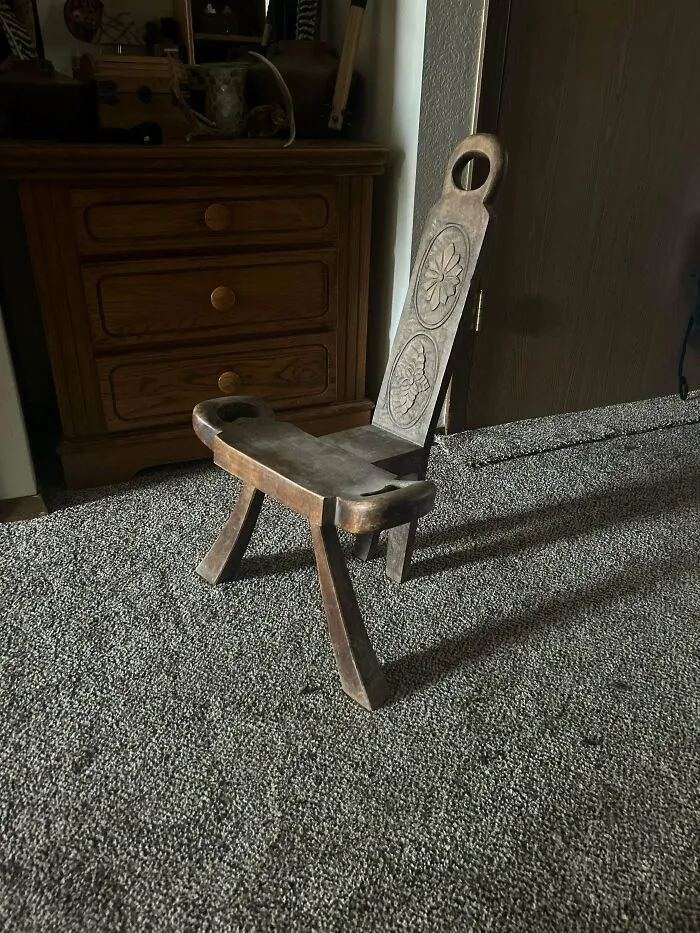 Where Is The Origin Of This Chair. Is It Old? I Found It In A Dumpster