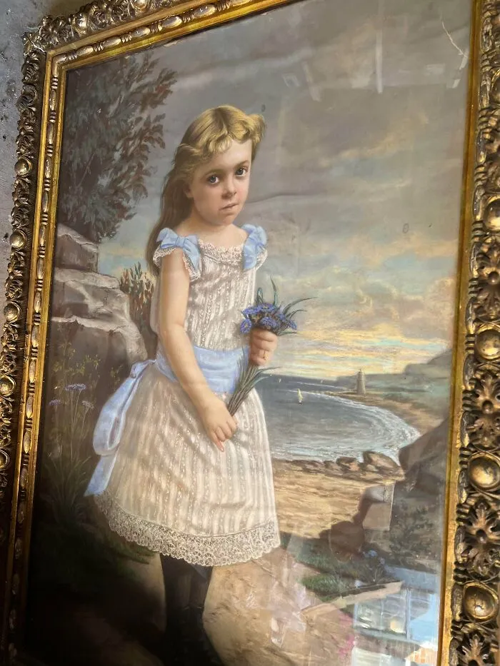 Antique Large Portrait Young Girl (Royalty), Any Idea Of Who It Might Be Or Period Of Time/Year? It’s Odd. She’s Wearing A Ring On Her Ring Finger