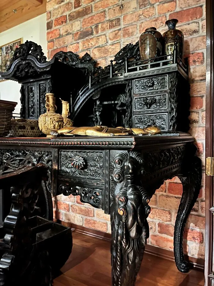 Help Me Identify This Desk