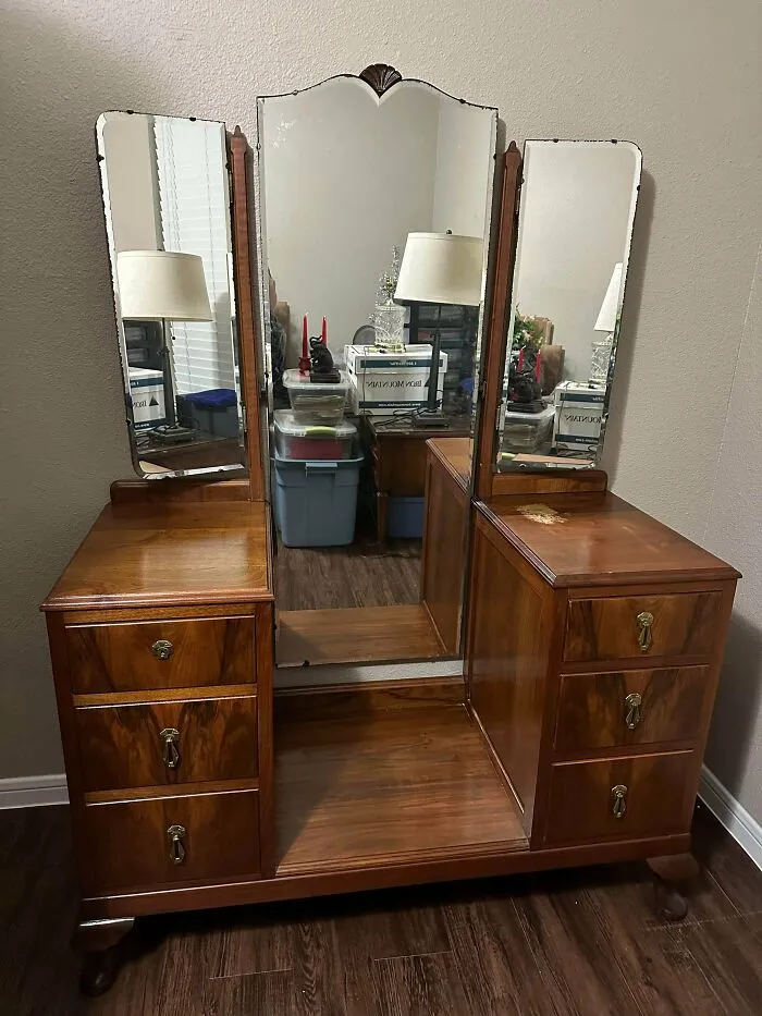 Inherited Bedroom Set - United States