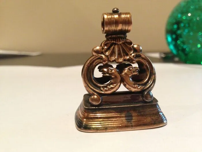 Mystery Wax Seal Found Underwater In Redcliffe, Qld Australia