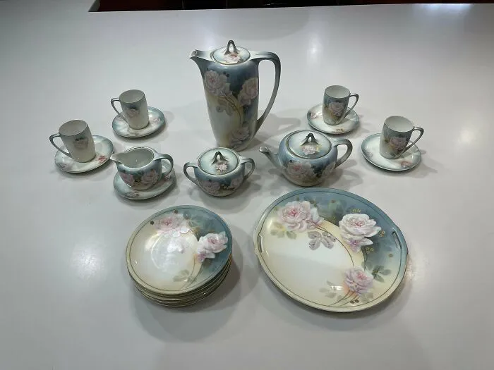What Is This Set? Owned By My Great Grandmother In The United States, And I Think By Her Mother Before Her