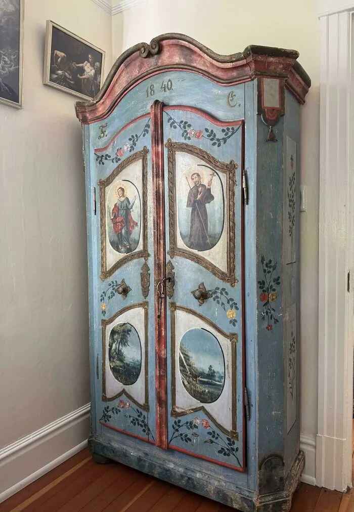 (United States) Snagged This Wardrobe At An Auction Last Month And It Showed Up Today
