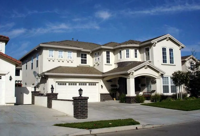 All The New "Higher End" Homes Look Like This In My Neighborhood