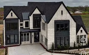 52 Times People Took Inspiration From Mansions But What They’ve Built Was A Version From Temu