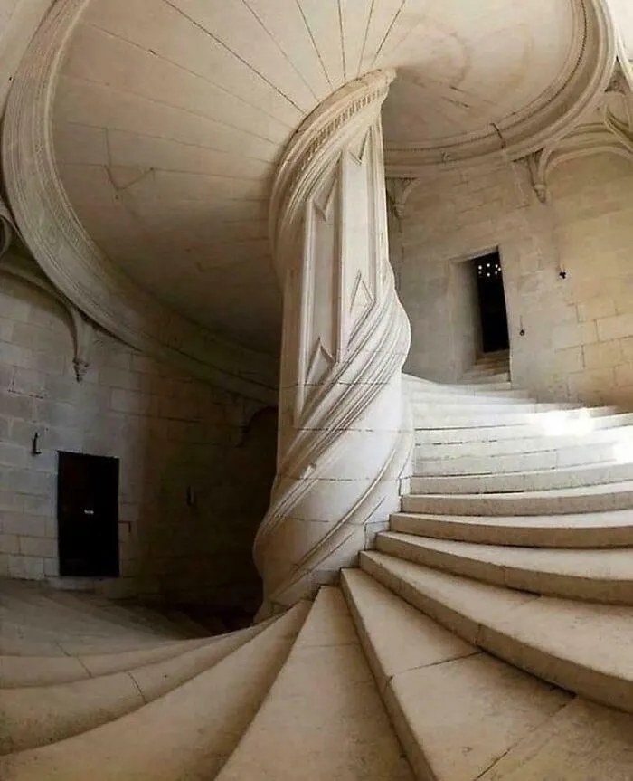 Leonardo Da Vinci - Staircase Design CA. 1516