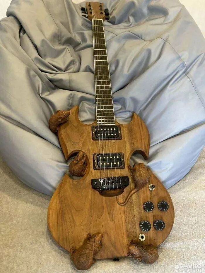 The Ratocaster