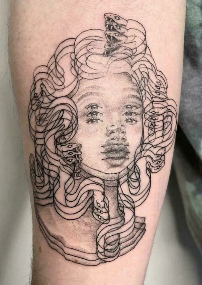 Me encanta y odio este tatuaje estático con efecto de "temblor" y "mareo".