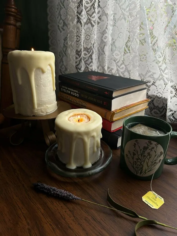 Candle Cakes W/ Earl Grey Filling. I’m Cozymaxxing