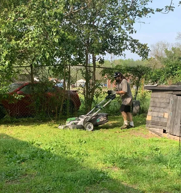 Broke My Hand And Just Got Dumped. Came Home From Work To My Best Friend Trimming Up My Yard