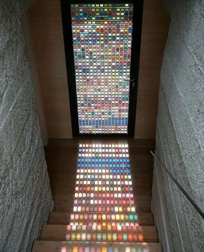 30 Photos That Seem Like A Glitch In The Universe But Some Are Actually Brilliantly Staged
