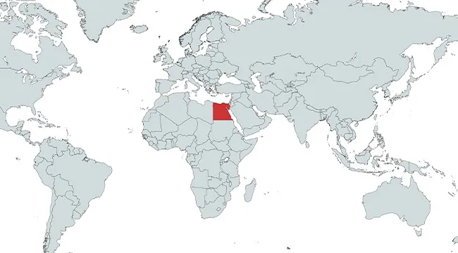 World map highlighting Egypt in red, showing which country is marked on the map for identification.