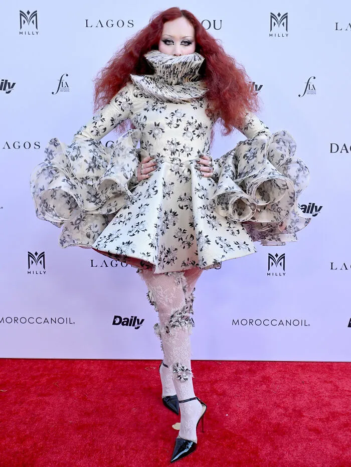 The 2025 Fashion Awards “Mouth-Covering” Moment 