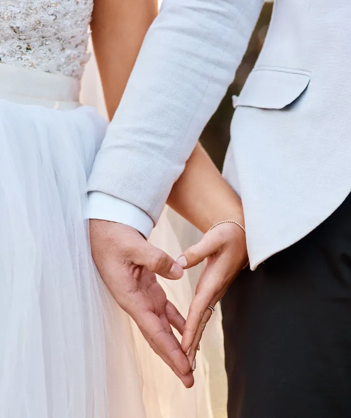 “It Is Quite Sad”: 71 People Who Have Dated Out Of Their League Share How It Turned Out