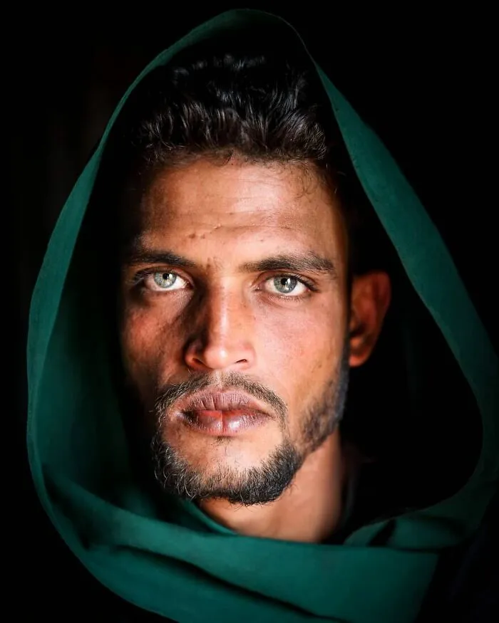 21 Powerful Portraits By Mou Ayesha Showcasing Rare Light Eyes In Bangladesh