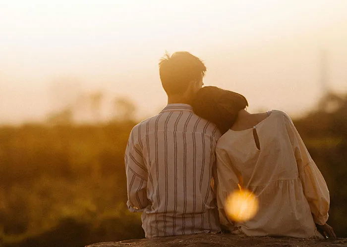 35 People Who Had A Deal To Get Married To Their Friends If They Were Single By 30 Share What Happened