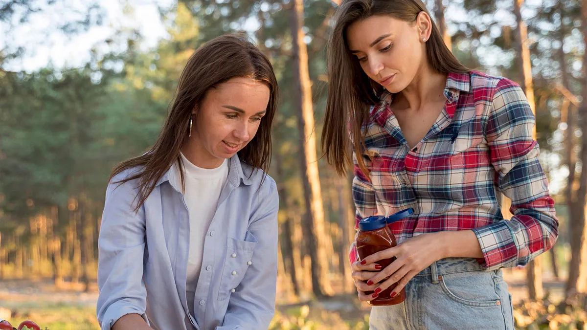 Host Uninvites Outspoken Vegan Sister From Family Cookout, Says She Sparks Drama, Parents Push Back