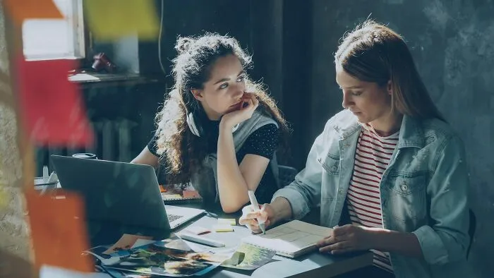 63 Moments That Instantly Ended A Potential Friendship
