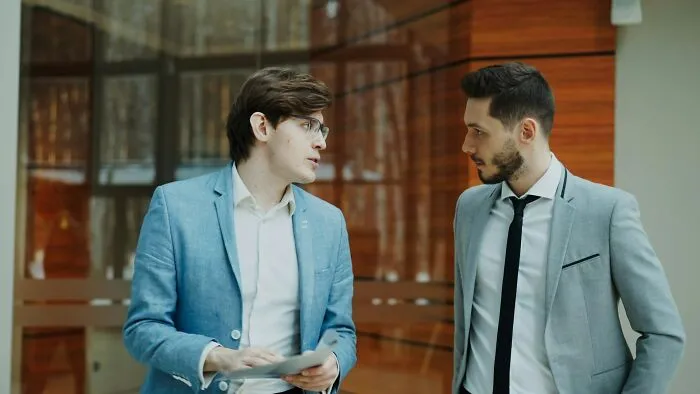 63 Moments That Instantly Ended A Potential Friendship