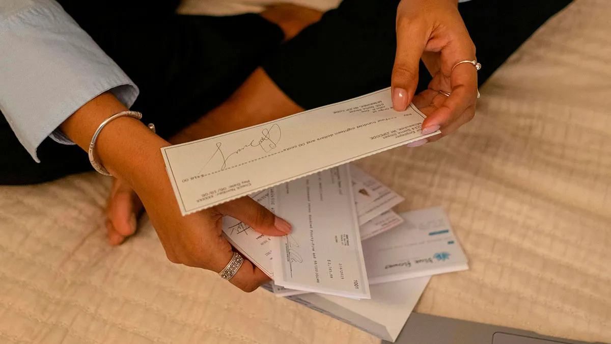 Woman Considers Going No-Contact With Mom After She Comes For Her $150k Lawsuit Payout: “I Gave Her Life”