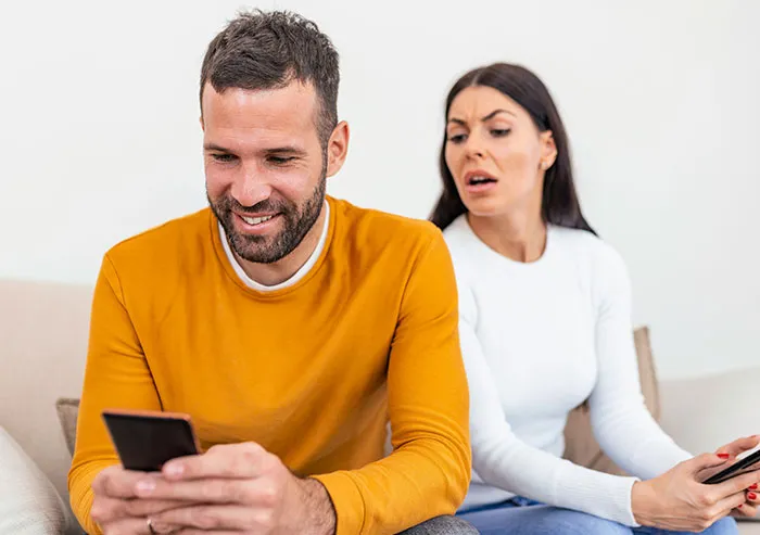 48 Things People Saw On Another Person’s Phone That They’ll Never Unsee