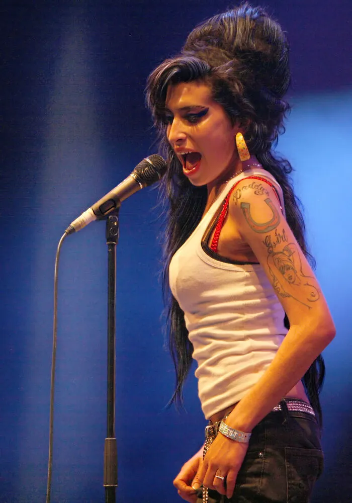 Amy Winehouse - A*****t