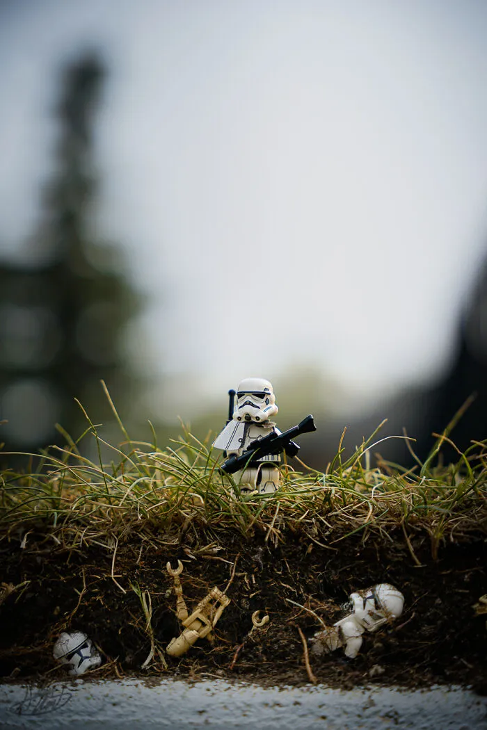 He Uses Backyards And Landscapes To Turn LEGO Models Into Cinematic Worlds (34 Pics)