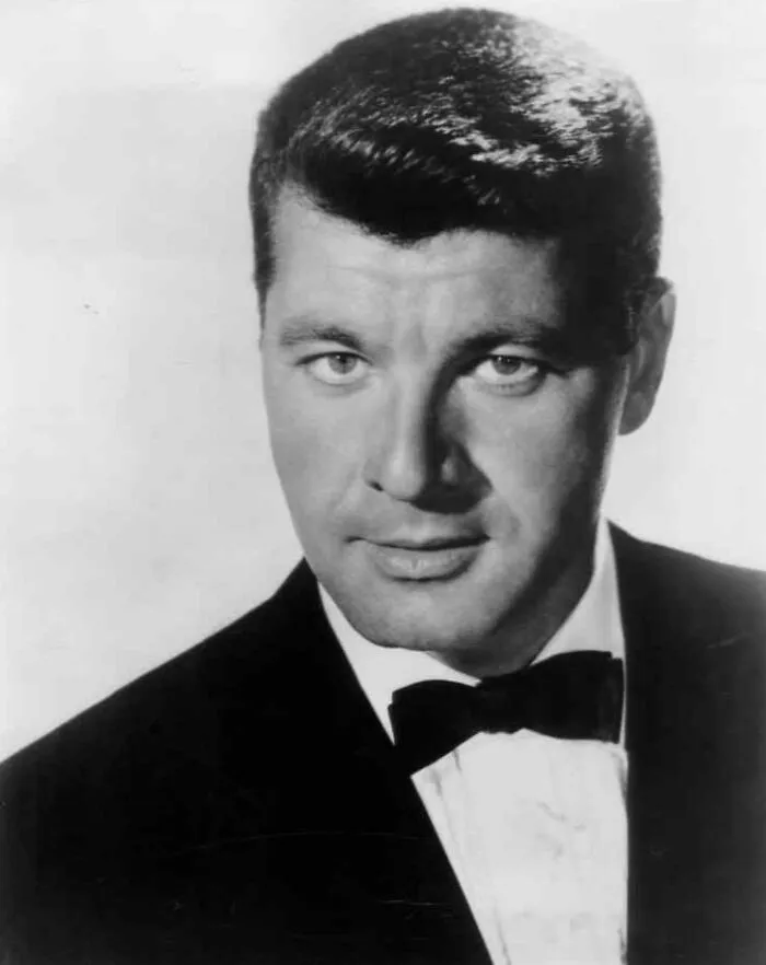 52 Celebrities Who Vanished From The Public Eye In Strange Ways