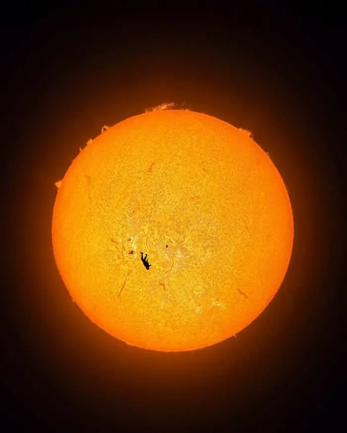 37 Fascinating Photos That Prove Timing Is Everything (New Pics)