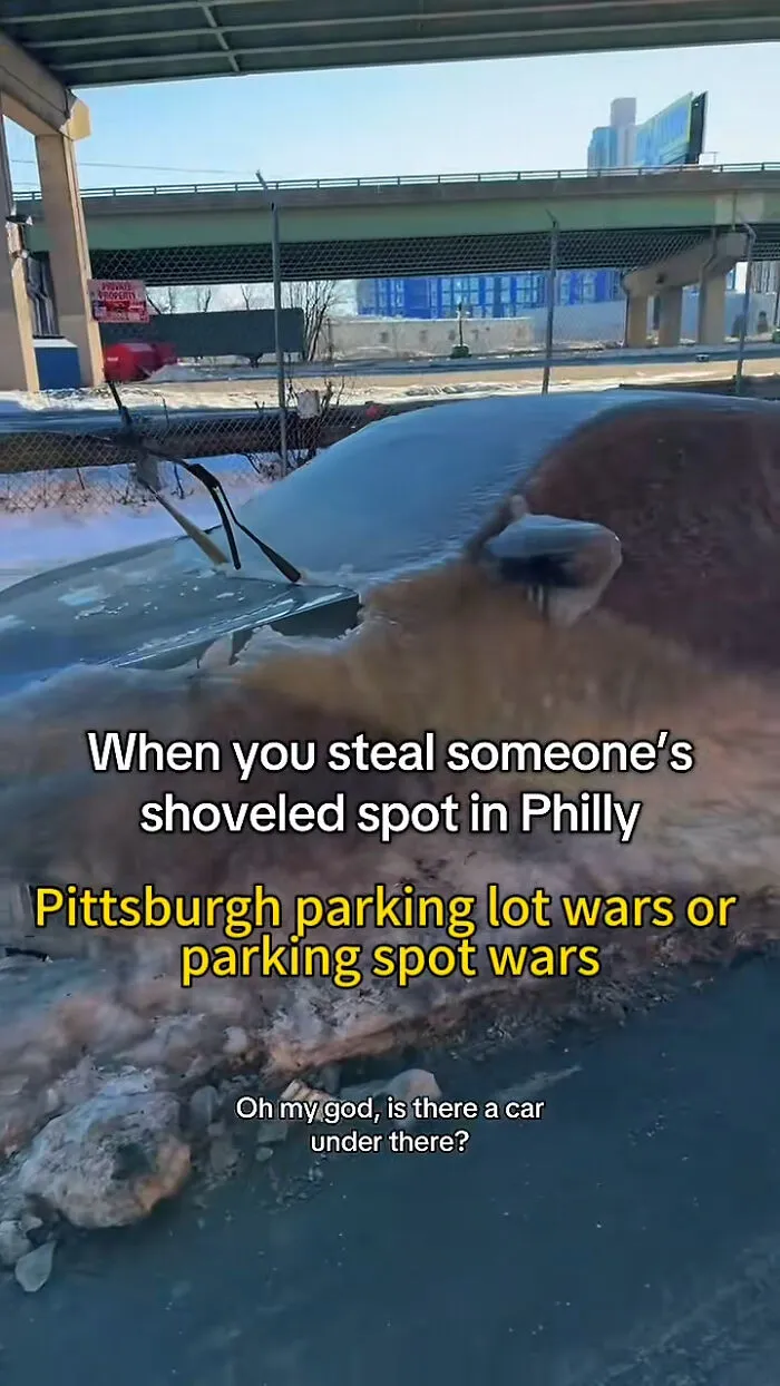 26 Funny Pics Of “Parking Lot Snow Wars”
