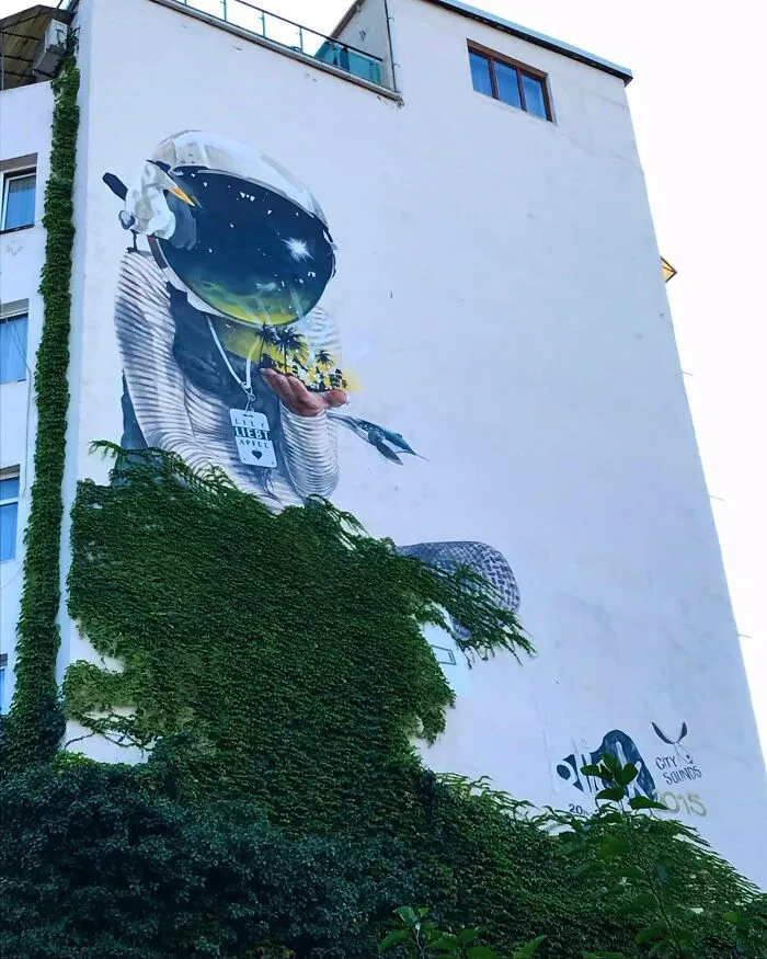 I Explored Tbilisi’s Streets And Found One Incredible Artwork After Another (36 Pics)