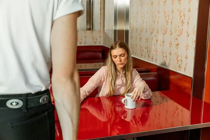 "Didn't Ask Me A Single Question": 51 First Dates That Crashed And Burned Like A Shooting Star