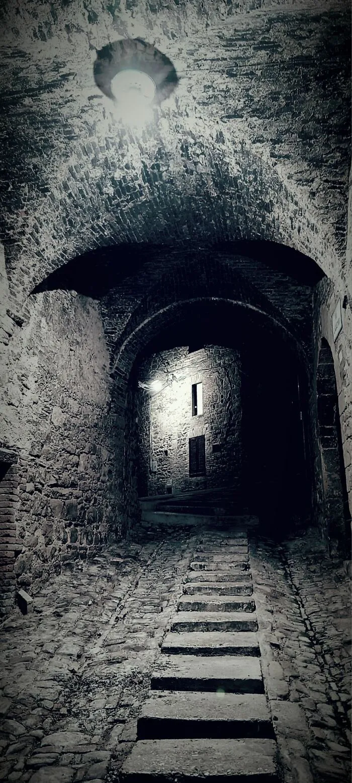 This FB Page Is Dedicated To Liminal Photography, And Here Are 79 Of The Most Eerie Photos