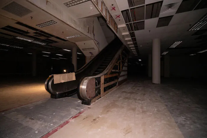 This FB Page Is Dedicated To Liminal Photography, And Here Are 79 Of The Most Eerie Photos