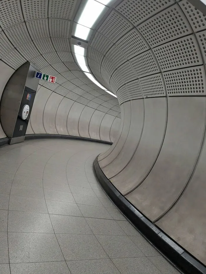 This FB Page Is Dedicated To Liminal Photography, And Here Are 79 Of The Most Eerie Photos