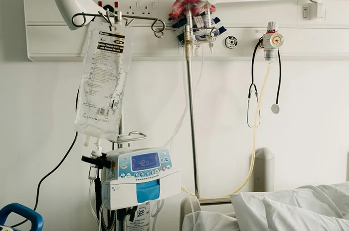 57 Hilarious Things People Said Under Anesthesia That Had Doctors Holding Back Laughter