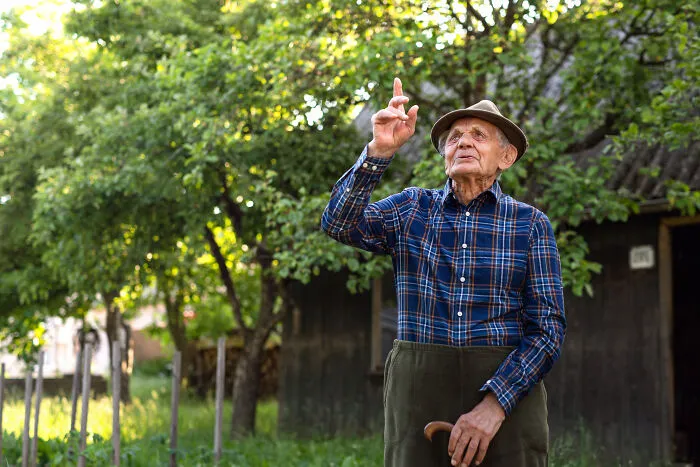 45 Times Neighbors Did Something So Strange It Had To Be Shared