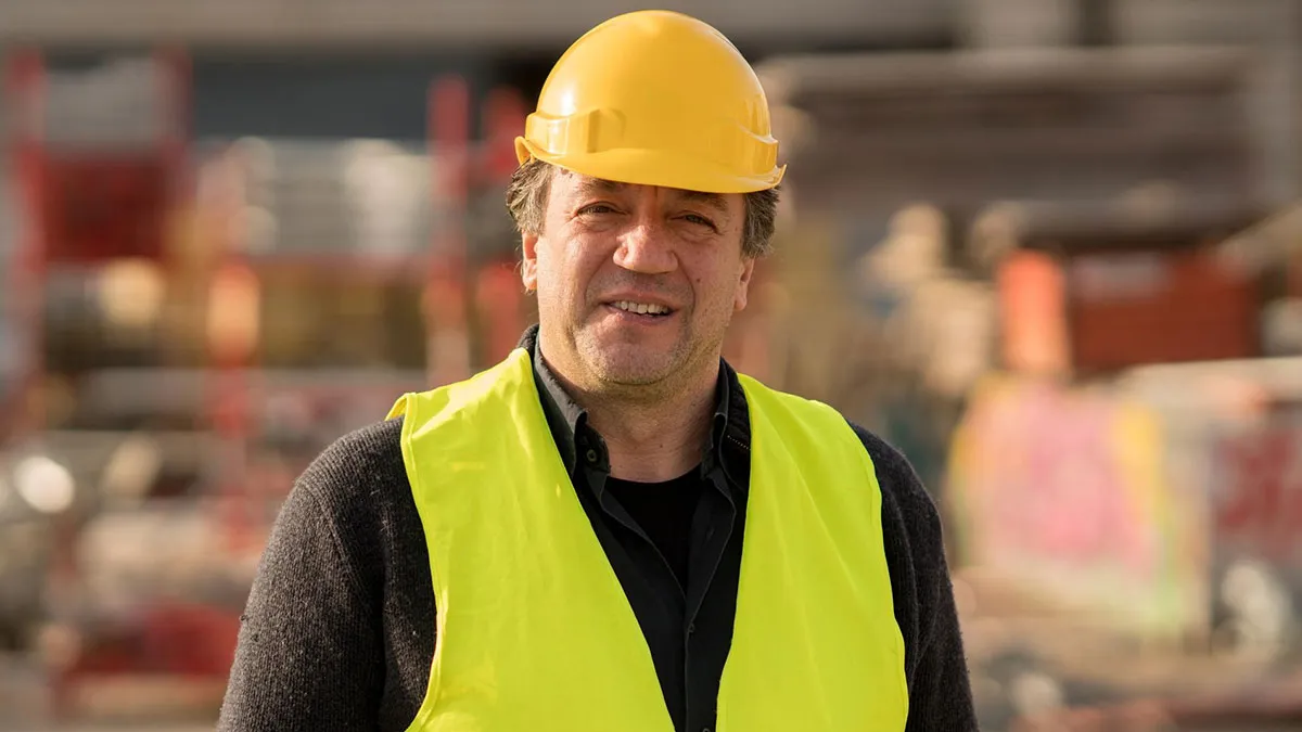 “All I Got Was Attitude”: Construction Crew Blatantly Misuses Neighbor’s Kindness, Gets The Karma