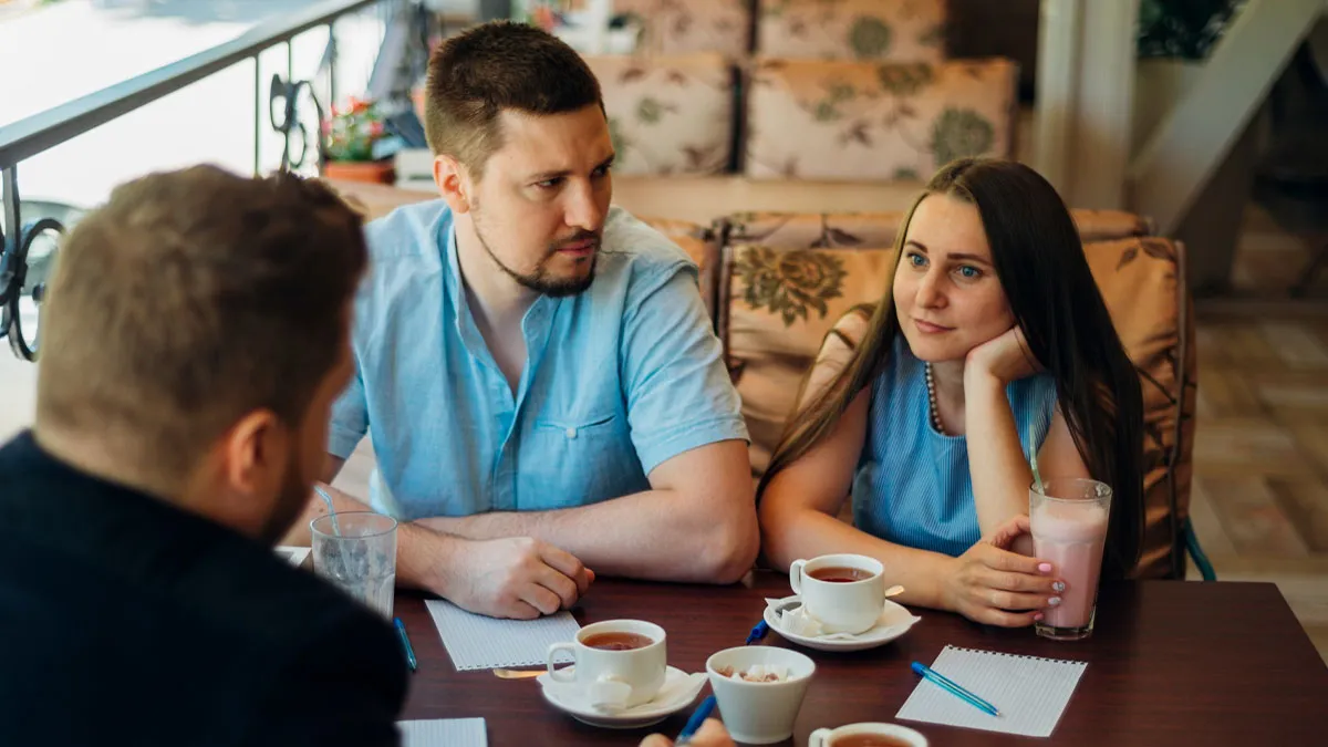 “Nervous” Guy Brings Bestie To Chaperone His First Date, Lady Told To “Chill” When She Gets Mad