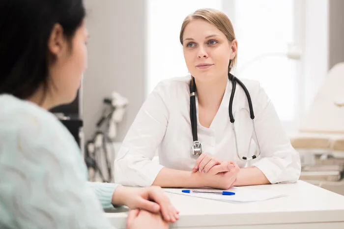 21 Médicos comparten historias sobre sus pacientes antivacunas