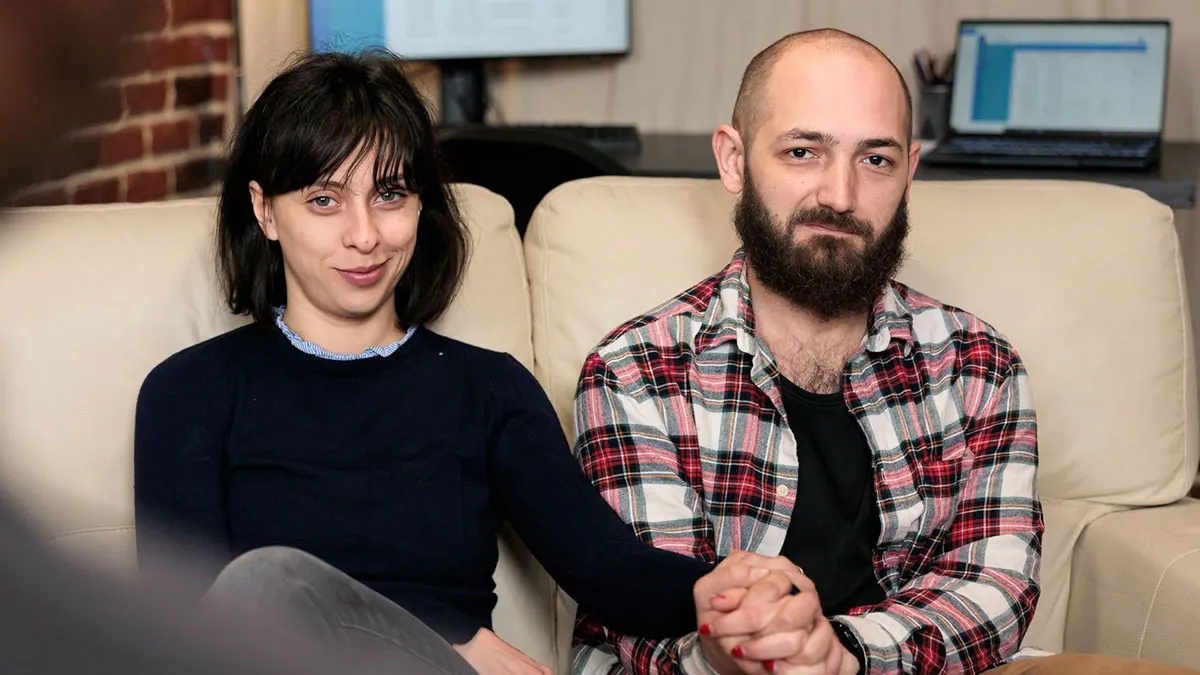 Teen Tells The Truth About Dad Cheating On Mom With Cancer, Stepmom In Tears, Wants Her Cut Off