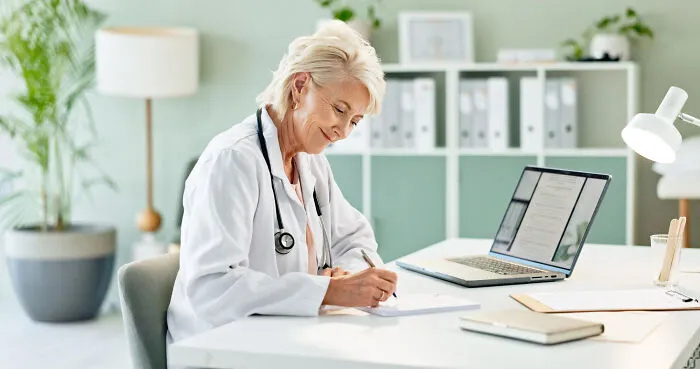 People Share 31 Of The Funniest Physicians' Notes That They Have Ever Seen