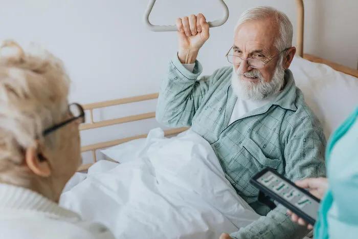 People Share 31 Of The Funniest Physicians' Notes That They Have Ever Seen