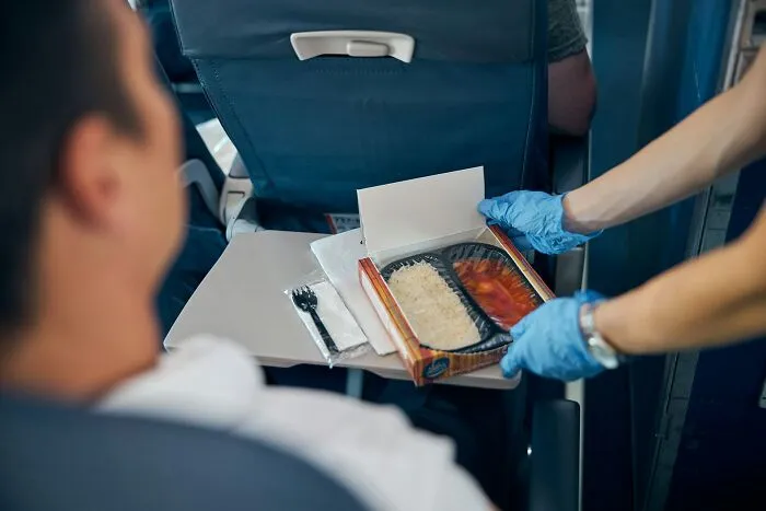 “Saved Me On An 8 Hour Flight”: 36 Genius Plane Hacks From People Who Basically Live In The Sky
