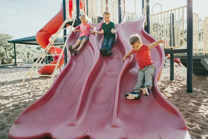 42 Times Adults Did Something So Dumb People Had No Idea How They Survived