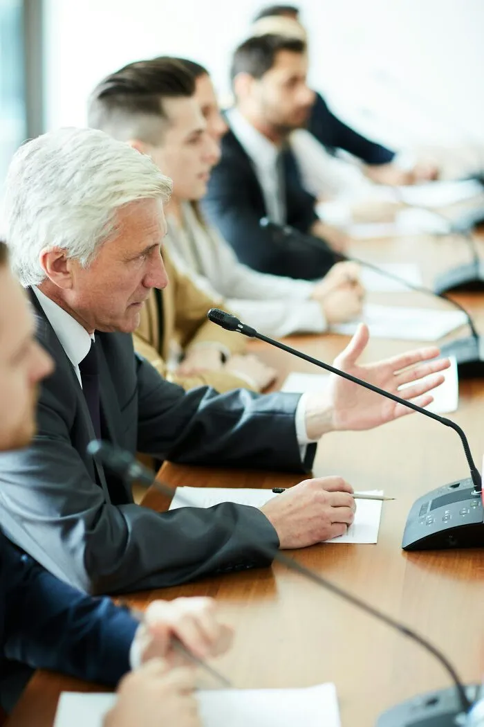40 Widely Believed “Facts” That Aren’t True At All