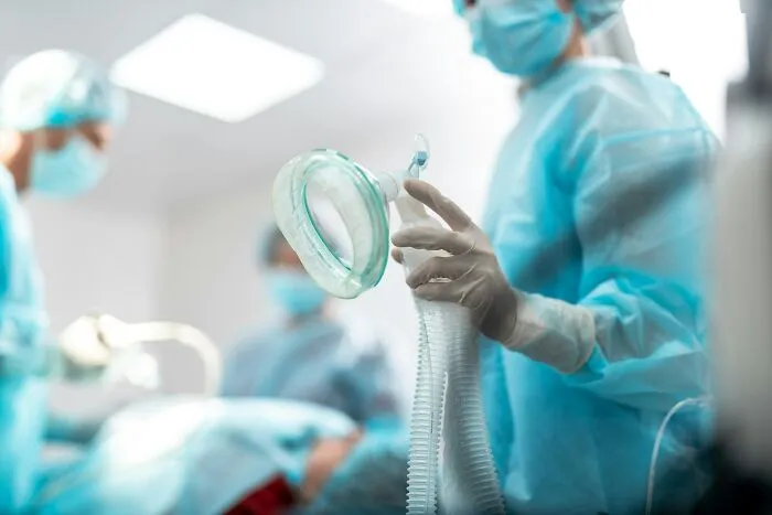 57 Hilarious Things People Said Under Anesthesia That Had Doctors Holding Back Laughter