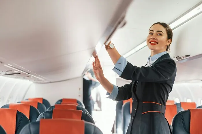 “Saved Me On An 8 Hour Flight”: 36 Genius Plane Hacks From People Who Basically Live In The Sky